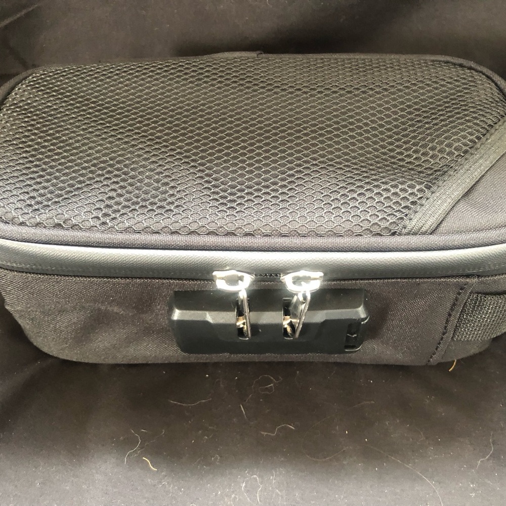 Secure Smellproof Lockable Travel Bag